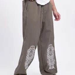 glitchez Men Embroidered Edge Wide Leg Trousers image 3