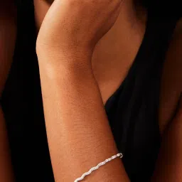 Accessorize London Women's Silver plated Wiggle Chain Bracelet image 3