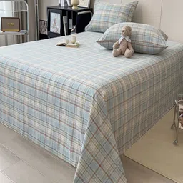 JC HOME Blue & White Geometric Printed 220 TC Pure Cotton King Bedsheet Set 2.3 m x 2 m image 2