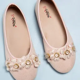 Toothless Floral Applique Detailed Ballerinas - Peach-image-5