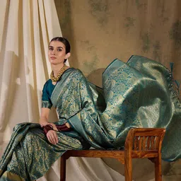 Sangria Woven Design Banarasi Saree With Blouse Piece image 4