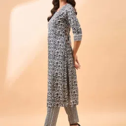 Winza Designer Black Cotton Printed Kurta Pant Set image 3