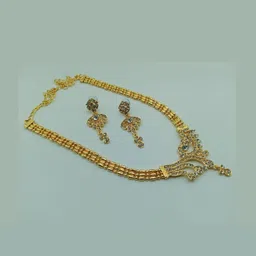 Women Click Silver Plated Stones Studded Jewellery Set image 1