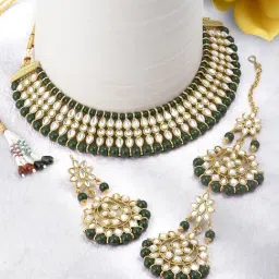 Peora Gold-Plated Kundan Studded Green Choker Necklace Earrings Maangtikka Jewellery Set-picture-23