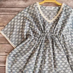 LABEL KANUPRIYA Girls Ethnic Motifs Printed Regular Gotta Patti Kurta with Dhoti Pants image 3