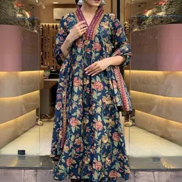 CLOTHYFUSION Women Floral Printed Regular Kurta with Trousers & With Dupatta-picture-10