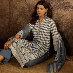 Sangria Geometric Printed Kurta with Trousers & Dupatta Set-picture-15