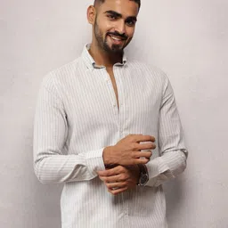 Uncluttered Closet Essential Oxford Striped Spread Collar Cotton Standard Fit Shirt-picture-21