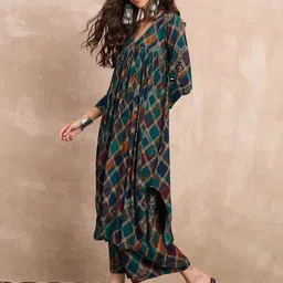 InWeave Women Printed Regular Kurta with Palazzos image 5