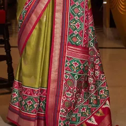 Elora Green & Maroon Silk Woven Saree With Unstitched Blouse image 4