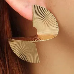 Estailo fashion Gold-Plated Contemporary Shaped Studs-image-42