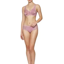 Triumph Pink Lace Full Coverage Minimizer Bra image 4