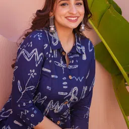 Tradenest International Women Abstract Printed A-Line Kurta with Trousers image 3