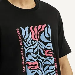 Levi's Black Cotton Regular Fit Printed T-Shirt image 4