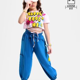 Ollington St. Cotton Half Sleeves Top with Super Cool Text Print & Cargo Joggers -Pink & Blue-picture-7