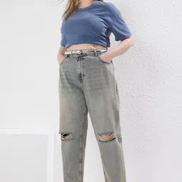 Trendyol Women Slash Knee Light Fade Jeans-image-59