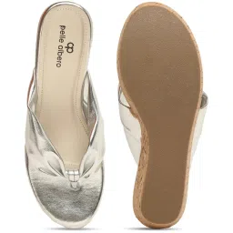 Pelle Albero Women's Silver Thong Wedges image 4