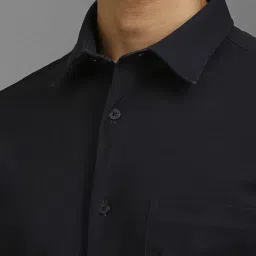Louis Philippe Black Slim fit Solid Shirts image 4