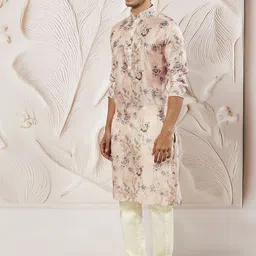 VASTRAMAY Men Floral Printed Regular Kurta with Trousers image 5