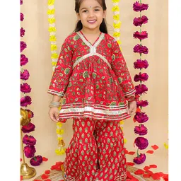 BownBee Pure Cotton Woven Three Fourth Sleeves Floral Printed & Gota Lace Embellished Kurti & Sharara With Coordinating Scrunchie Set - Red-picture-18