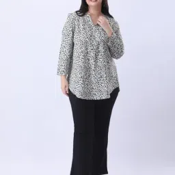 Qurvii Black Floral Regular Fit Shirt image 5