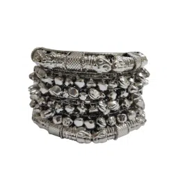 OOMPH Silver Oxidised Elephant Design Round Bangle image 3