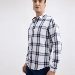 Pepe Jeans White & Blue Cotton Regular Fit Checks Shirt image 3