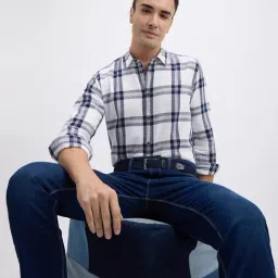 Pepe Jeans White & Blue Cotton Regular Fit Checks Shirt image 4