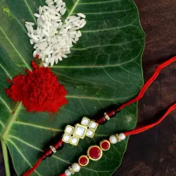 Karatcart Gold-Plated Kundan Rakhi with Roli Chawal & Greeting Card for Brother - Set of 2-picture-37