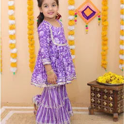 Vastrarth Three Fourth Sleeves Floral Printed & Lace Embellished Kurta Sharara Set - Purple image 4