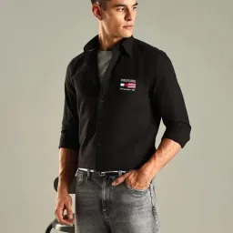 Tommy Hilfiger Black Cotton Regular Fit Logo Printed Shirt image 5