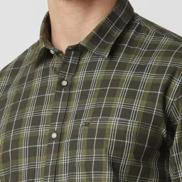 Peter England Olive Slim Fit Checks Shirt image 4