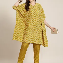 HERE&NOW Printed Mirror Work Kaftan Kurta with Trousers-picture-27