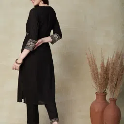 Fashor Black Embroidered Kurta Pant Set image 2