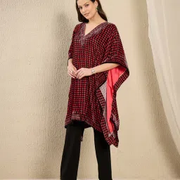First Resort By Ramola Bachchan Crimson Crystal Houndstooth Embellished Loose fit Kaftan Top image 4
