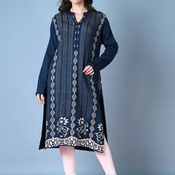 V-Mart Women Printed Kurta-image-36