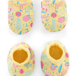 Babyhug 100% Cotton Knit Mittens & Booties Set Floral Print - Yellow-image-92