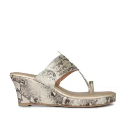 Inc.5 Women's Golden Toe Ring Wedges image 3