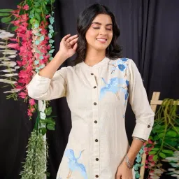 Autumnlane Cream Rajhans Daisy Print Regular Fit Kurta Pant Set image 4