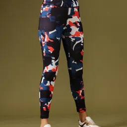 Clovia Blue & Black Camouflage Sports Tights image 4