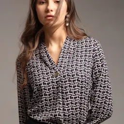 Vero Moda Black & Pink Printed Top-picture-19