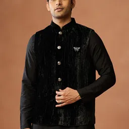 KISAH Men Nehru Textured Textured Ethnic Waistcoat with Brooch image 3