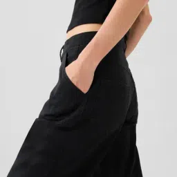 GAP Black Relaxed Fit Solid Pants image 5