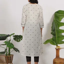 W White Embroidered Kurtas image 4