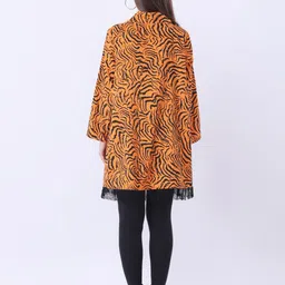 Qurvii Abstract Printed Longline Open Front Shrug image 2