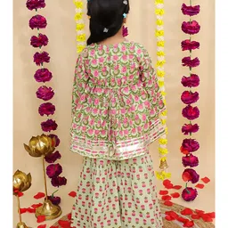 BownBee Pure Cotton Woven Three Fourth Sleeves Floral Printed & Gota Lace Embellished Kurti & Sharara With Coordinating Scrunchie Set - Green image 2