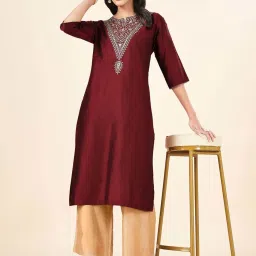 Rangmanch by Pantaloons Maroon Embroidered A Line Kurta image 4