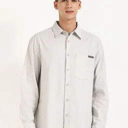 Calvin Klein Jeans Men Relaxed Fit Spread Collar Vertical Striped Cotton Casual Shirt-picture-2