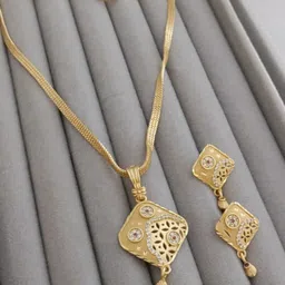 HARSHITA FASHIONS Gold-Plated Artificial Stones Studded Jewellery Set-image-6