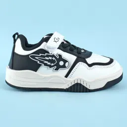 Babyoye Solid Casual Shoes With Velcro Closure - Black image 4